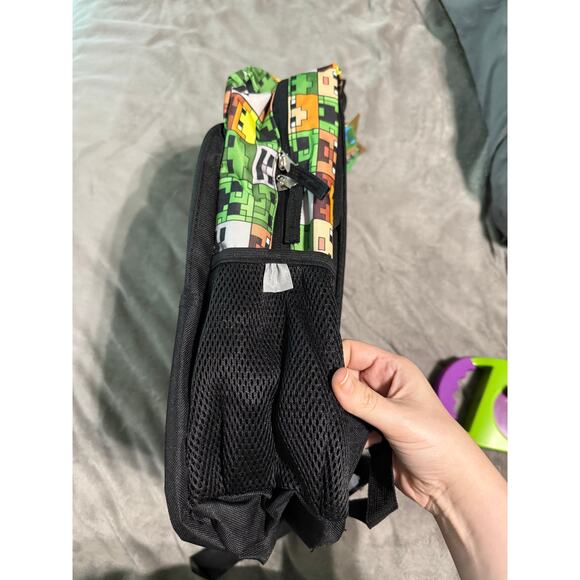 NWT Minecraft Creeper 16" School Backpack‎ Green & Black Back to School Age 3+ - Picture 8 of 12